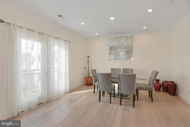 Building Photo - 1495 Gallaudet St NE