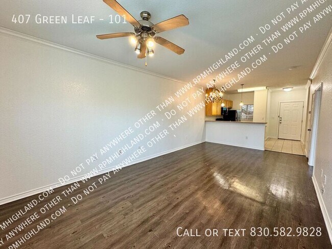 Building Photo - 407 Green Leaf