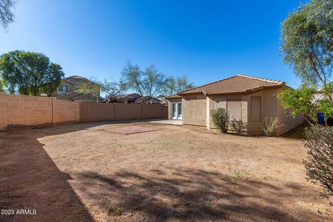 Building Photo - 7119 S 23rd Ln