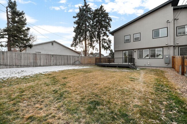 Building Photo - 5230 Stuart St