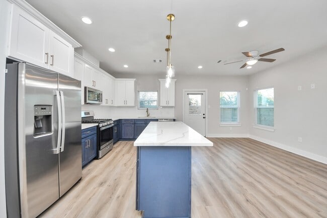 Building Photo - 4713 Talina Way