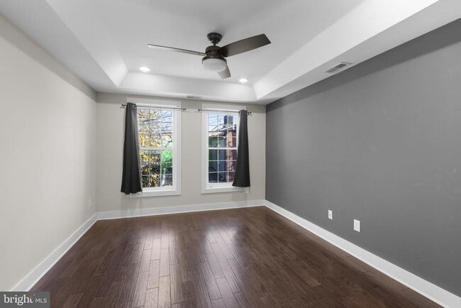 Building Photo - 311 S Washington St