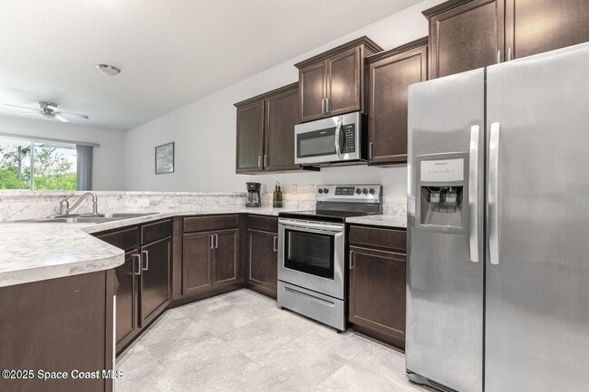 Building Photo - 560 Remington Green Dr SE