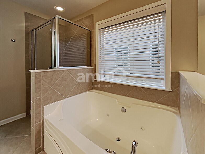 Building Photo - 3436 Archgate Ct