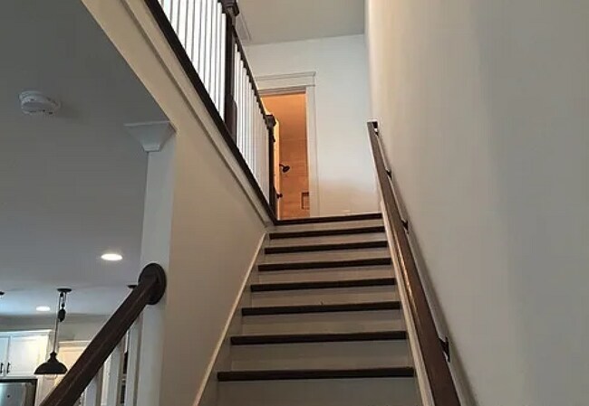 Building Photo - 2 bed/2.5 bath in the Nations!