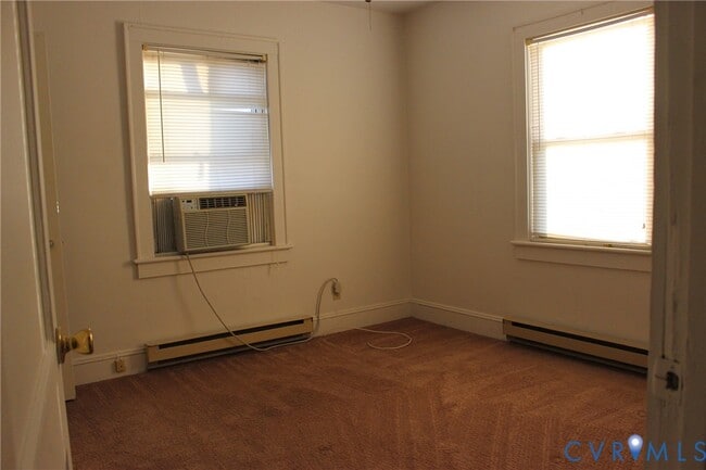 Building Photo - 706 Floral Ave