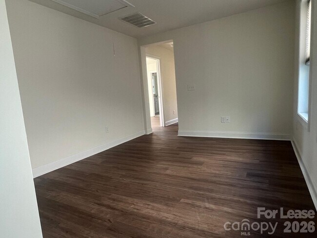 Building Photo - 11805 Clems Branch Dr