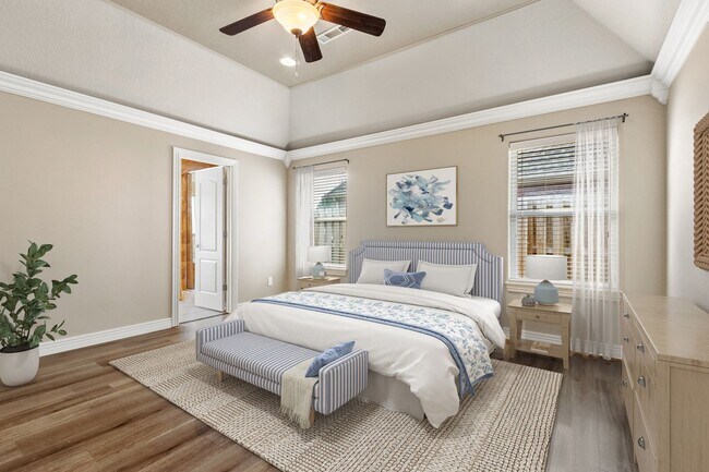 Building Photo - Wonderful home centrally located in Centerton with SOLAR - cut your electric bill down tremendously!