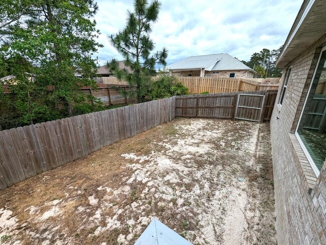 Building Photo - 1609 Ponderosa Dr