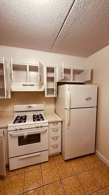 Building Photo - 1550 Worcester Rd