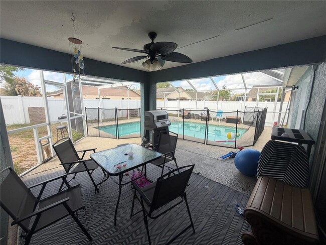 Building Photo - 11232 Andy Dr