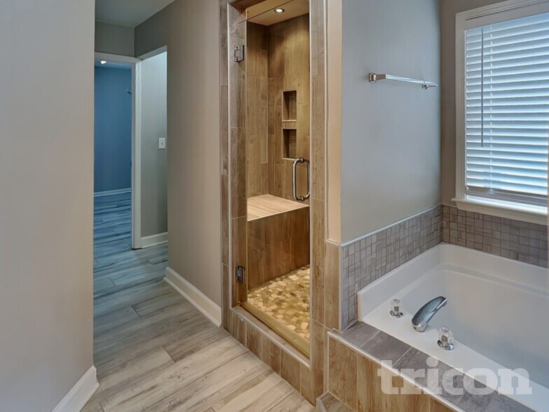 Building Photo - 2098 Clearvista Dr NW