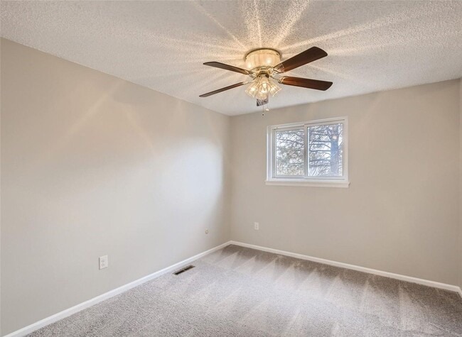 Building Photo - Beautiful Home Near Mcintosh Lake