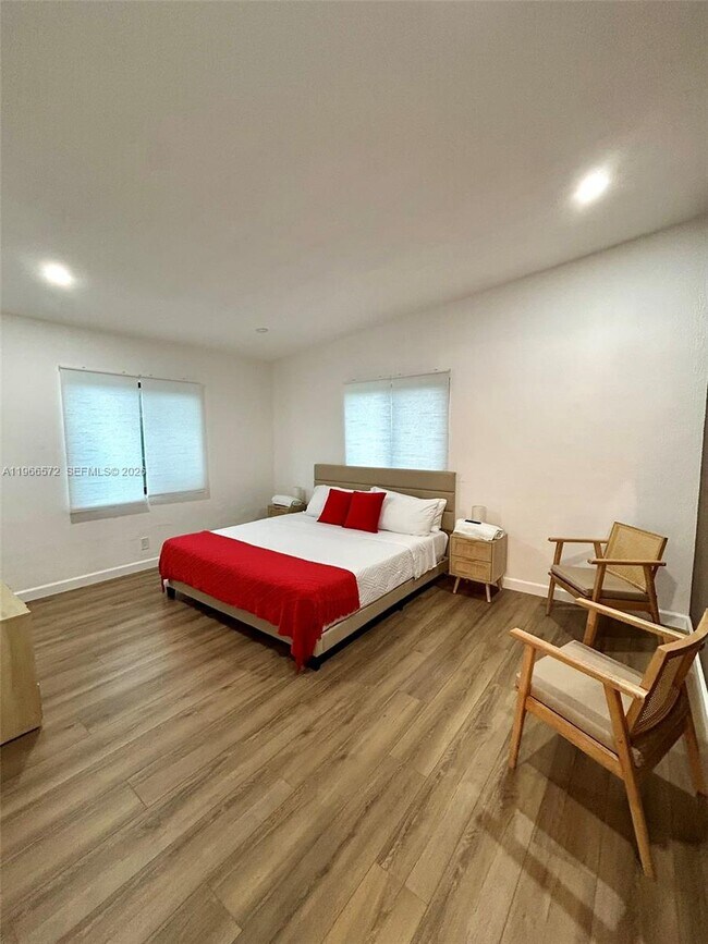 Building Photo - 2631 Roosevelt St