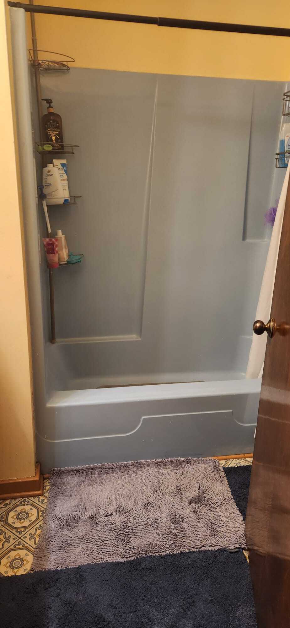 Shared tub/shower upstairs - 2116 Thaler Ave