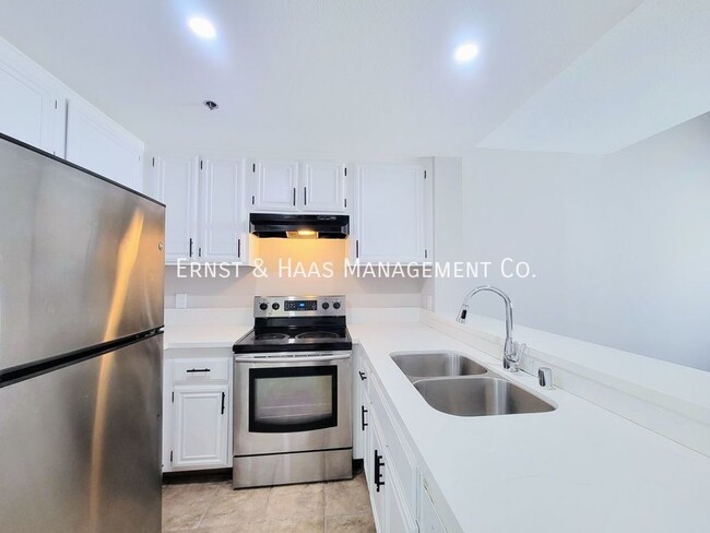 Building Photo - Beautiful and Modern 1 Bedroom + Loft Cond...