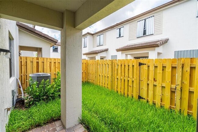 Building Photo - 260 SW 159th Way