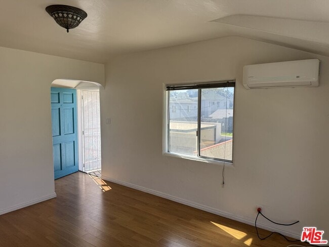 Building Photo - 409 N Monterey St