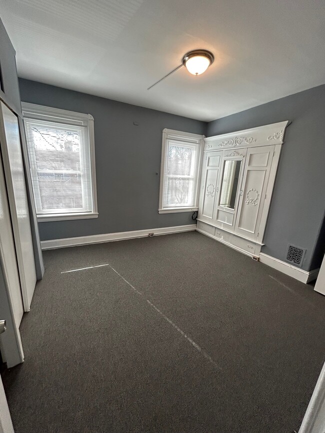 Building Photo - 2519 W Gordon St