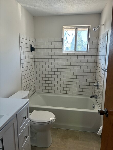 Building Photo - 7704 Hills and Dales Rd NW