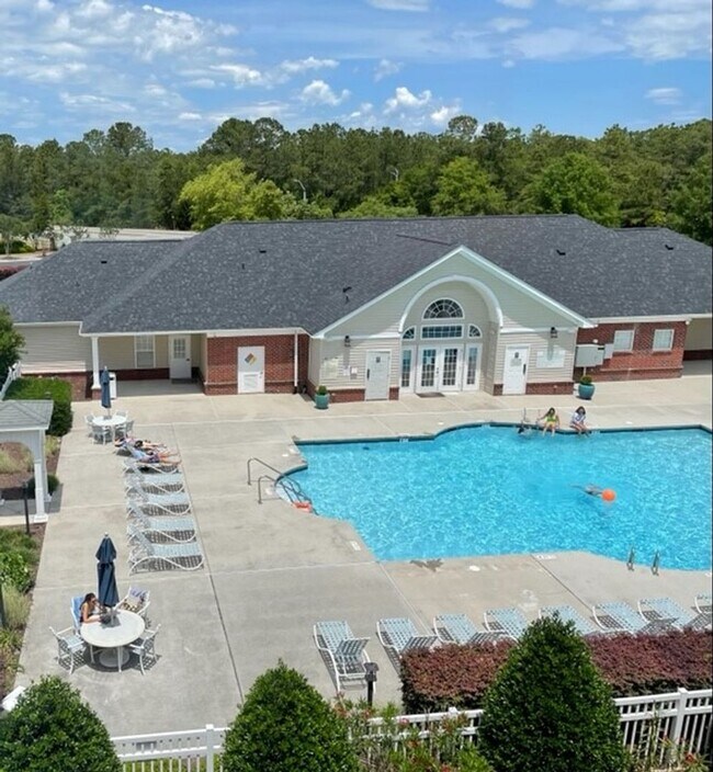 Building Photo - 2801 Bloomfield Ln