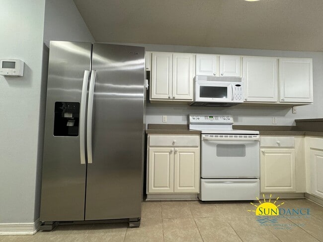 Building Photo - Solar Energy in desirable Hidden Shores of Gulf Breeze Neighborhood!