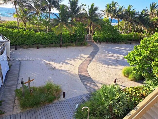 Building Photo - 2301 Collins Ave