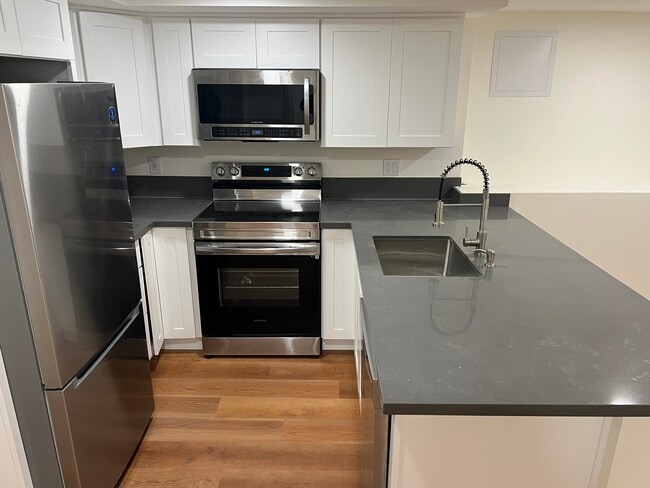 Building Photo - 4427 38th Ave SW