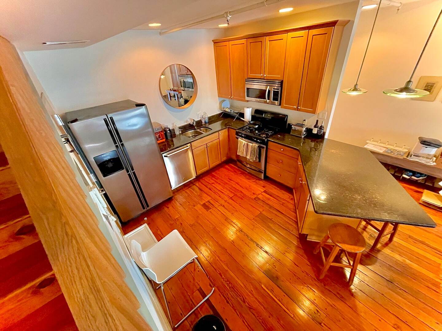 Building Photo - 32 N Front St