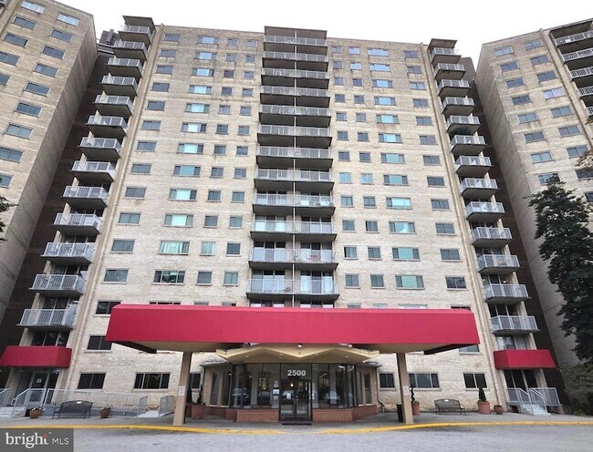 Building Photo - 2500 N Van Dorn St