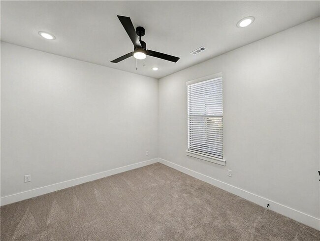 Building Photo - 7842 Scenic Vly Ave