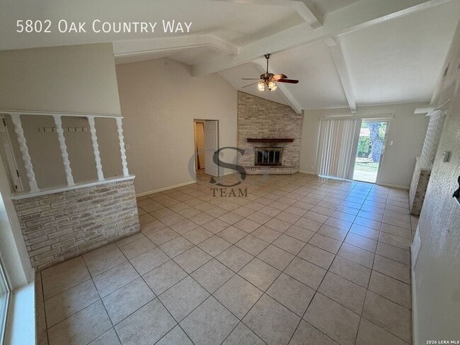 Building Photo - 5802 Oak Country Way