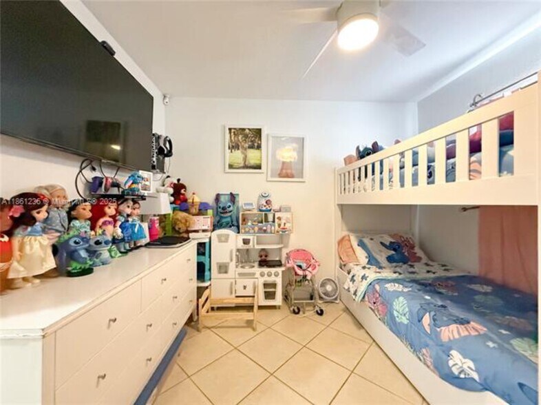 Building Photo - 18331 SW 135th Ave