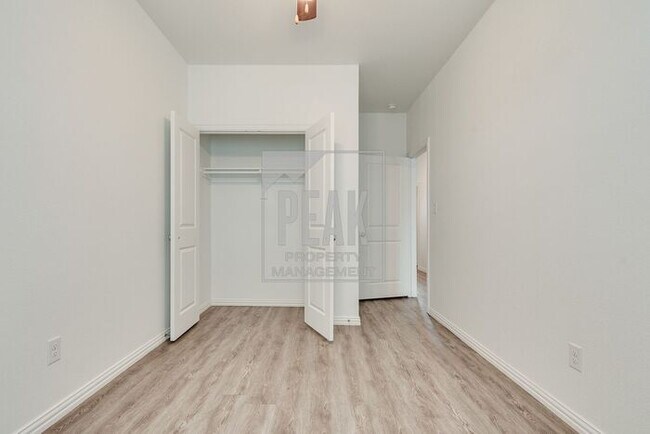 Building Photo - $1630! 3 Bed 2 1/2 Bath home in FORT WORTH!