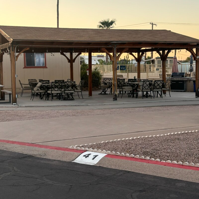 Building Photo - 800 W Apache Trail