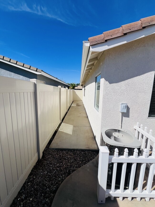 Building Photo - 30162 Napa St