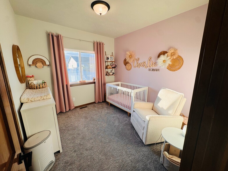 Building Photo - 5513 S Dubuque Ave