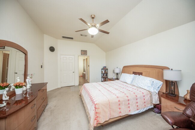 Building Photo - 9034 Necklace Tree Ln