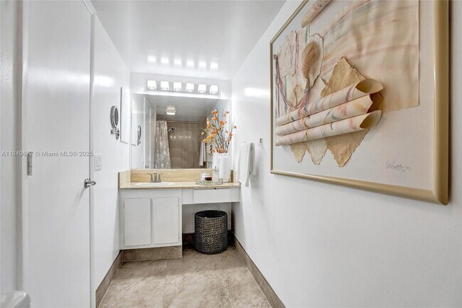 Building Photo - 1201 S Ocean Dr