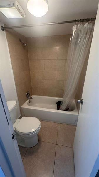 Building Photo - 4314 NW 9th Ave