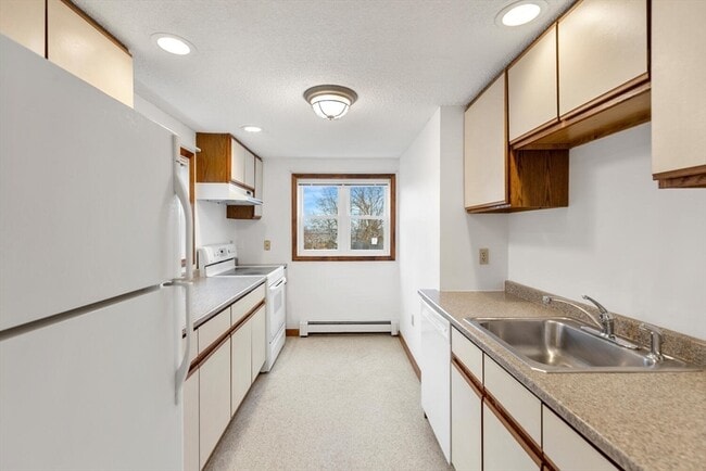 Building Photo - 3 Sandpiper Ln