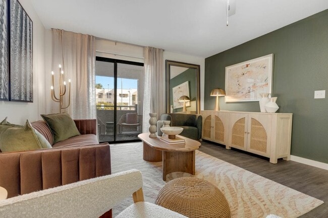 2BR, 2BA - 938SF - Living Room - Cortland Sun River