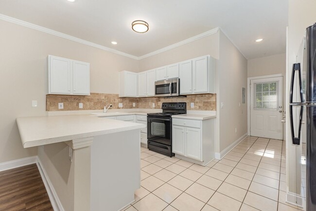 Building Photo - 2BR Condo in Cornelius