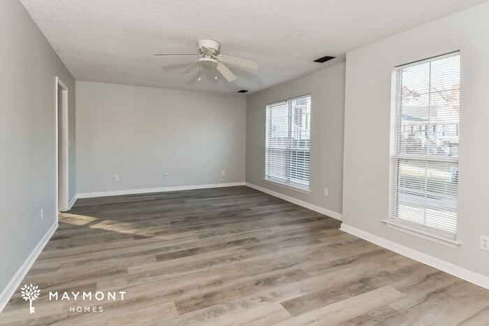 Building Photo - 505 Castlerock Ct