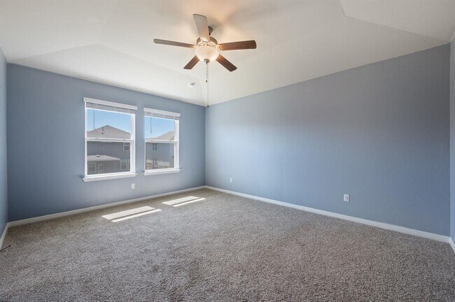 Building Photo - 529 View Dr