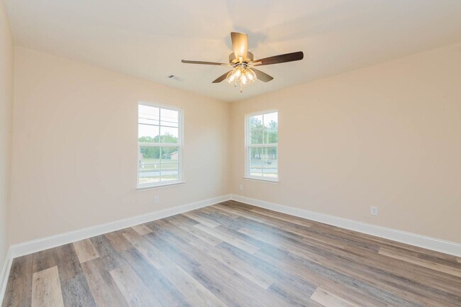 Building Photo - 122 Tabor Dr