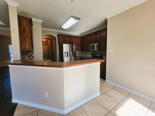 Building Photo - 621 Marybeth Dr