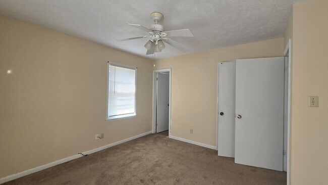 Building Photo - 6615 Keeler Dr