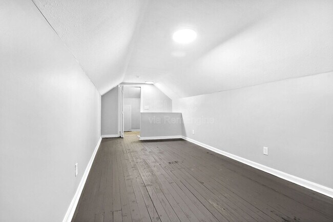 Building Photo - 659 S 42nd St