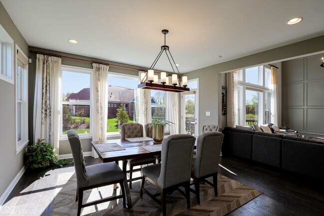 Building Photo - 14375 Trahan Dr